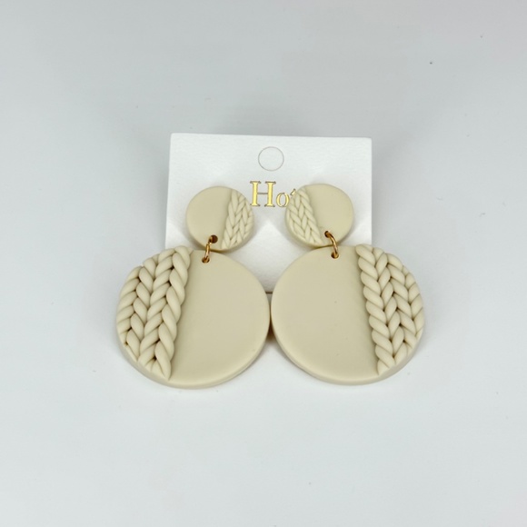 Boho Chic Knit-Texture Statement Earrings - Picture 8 of 8